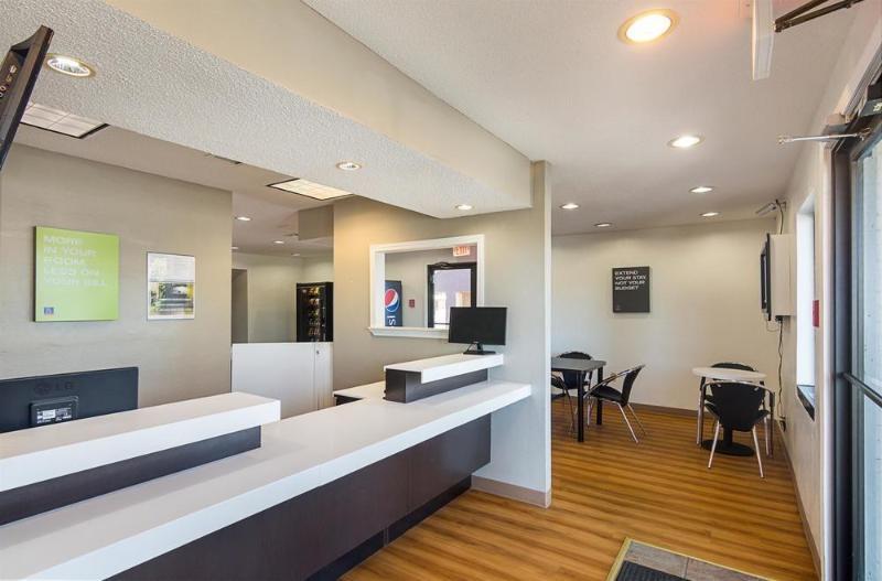 Studio Inn Extended Stay Oklahoma City Airport By Oyo 外观 照片