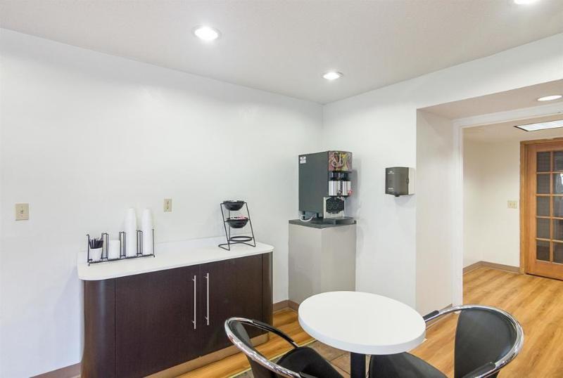 Studio Inn Extended Stay Oklahoma City Airport By Oyo 外观 照片