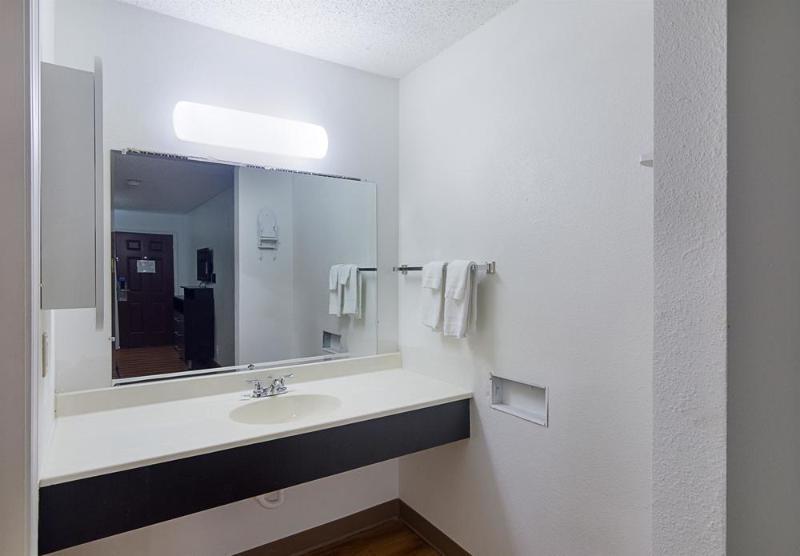 Studio Inn Extended Stay Oklahoma City Airport By Oyo 外观 照片
