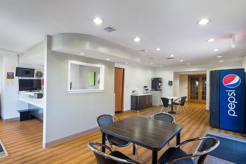 Studio Inn Extended Stay Oklahoma City Airport By Oyo 外观 照片